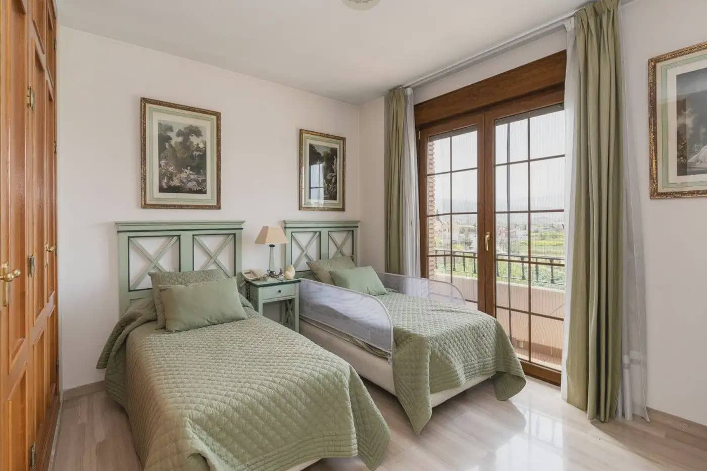 13 bedroom Semi-detached Villa for sale in Huetor Vega with pool garage - € 750,000 (Ref: 9837686)