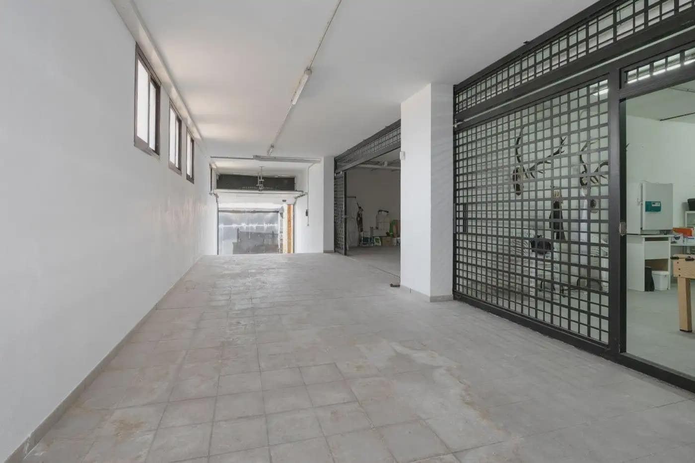 13 bedroom Semi-detached Villa for sale in Huetor Vega with pool garage - € 750,000 (Ref: 9837686)