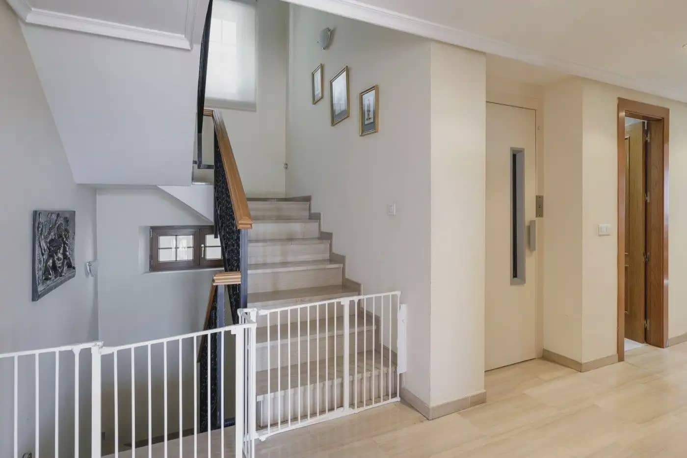 13 bedroom Semi-detached Villa for sale in Huetor Vega with pool garage - € 750,000 (Ref: 9837686)