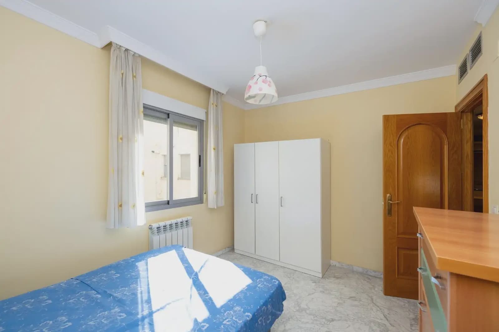 2 soveværelse Lejlighed til salg i Granada by - € 320.000 (Ref: 9837687)