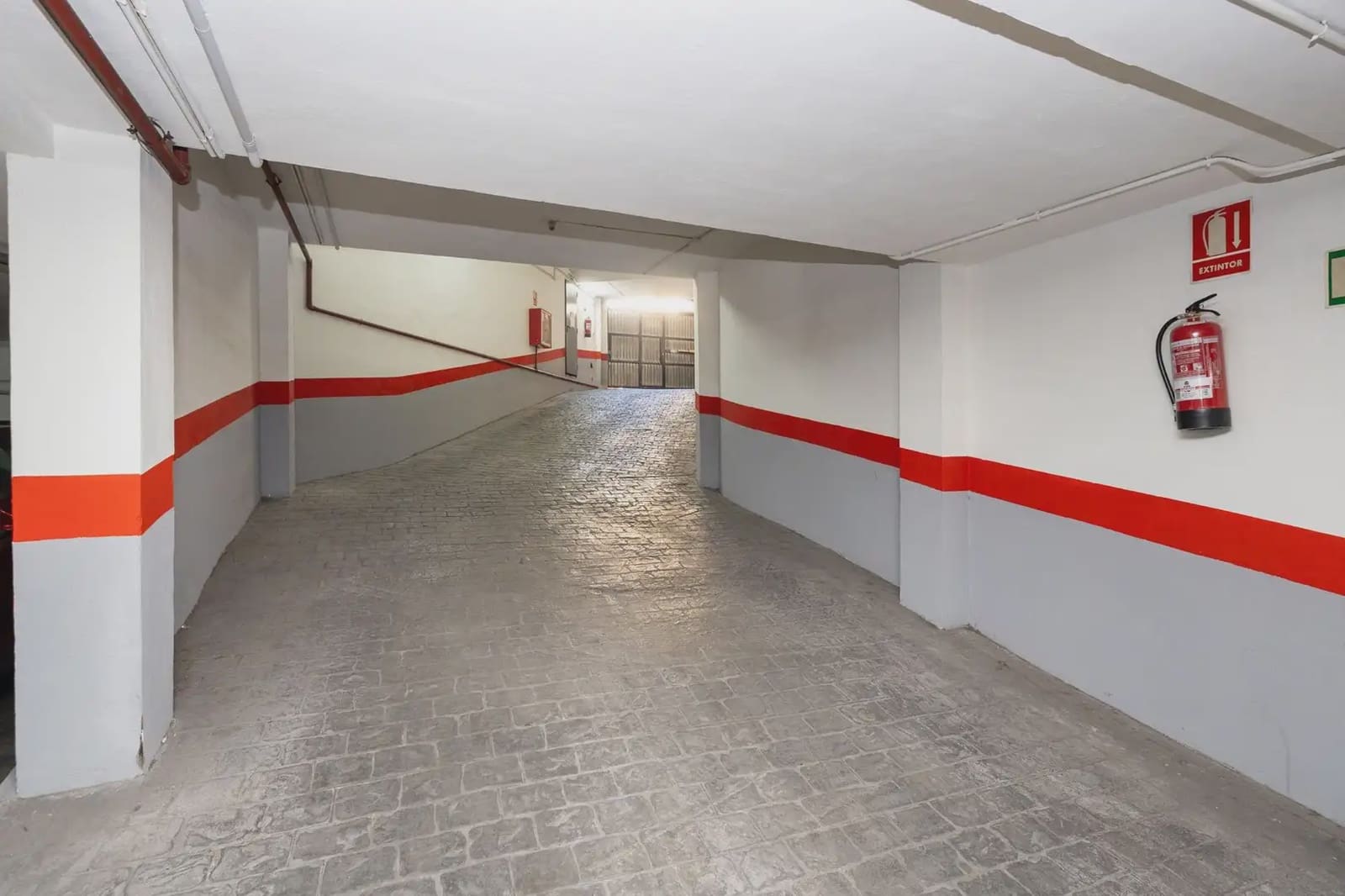 2 soveværelse Lejlighed til salg i Granada by - € 320.000 (Ref: 9837687)