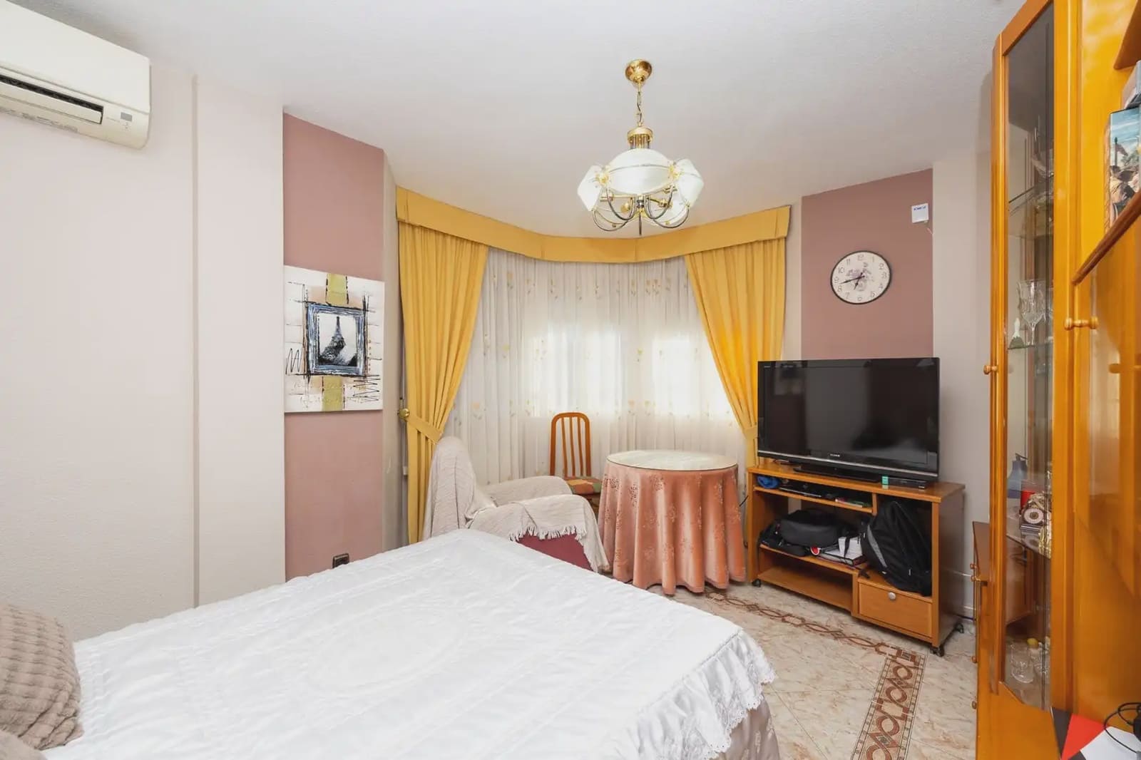Moradia para venda em Cullar Vega com piscina garagem - 350 000 € (Ref: 9837689)