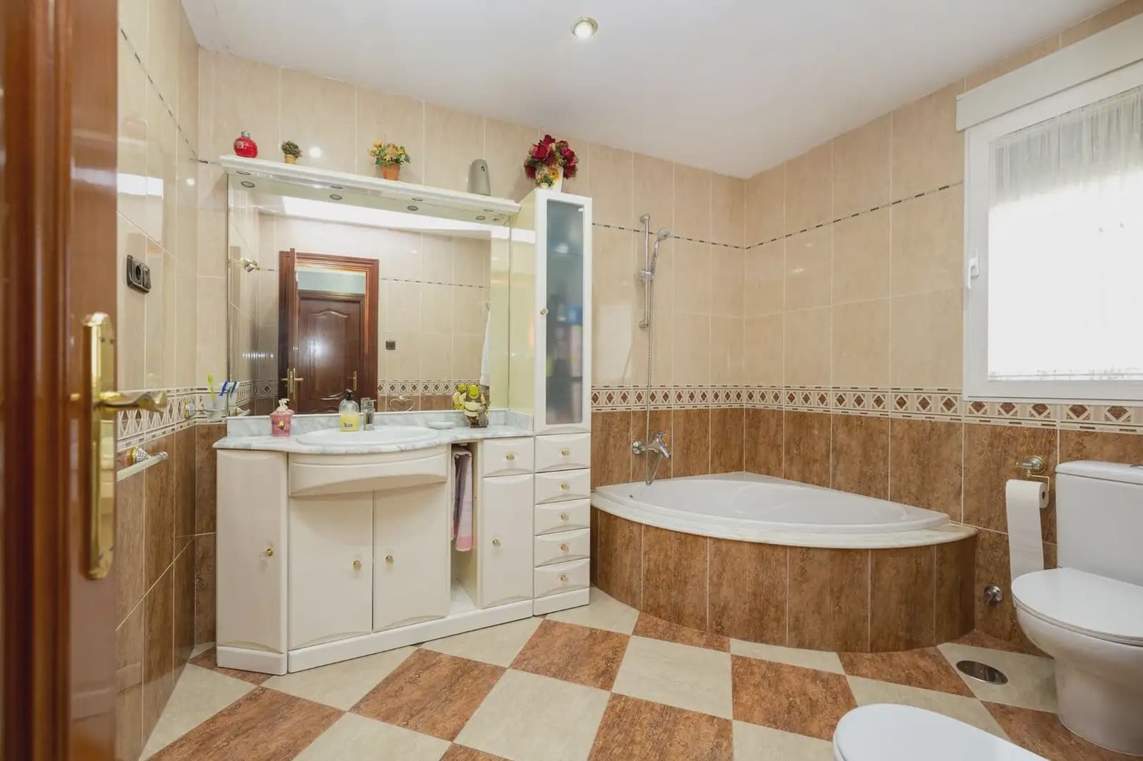 Moradia para venda em Cullar Vega com piscina garagem - 350 000 € (Ref: 9837689)