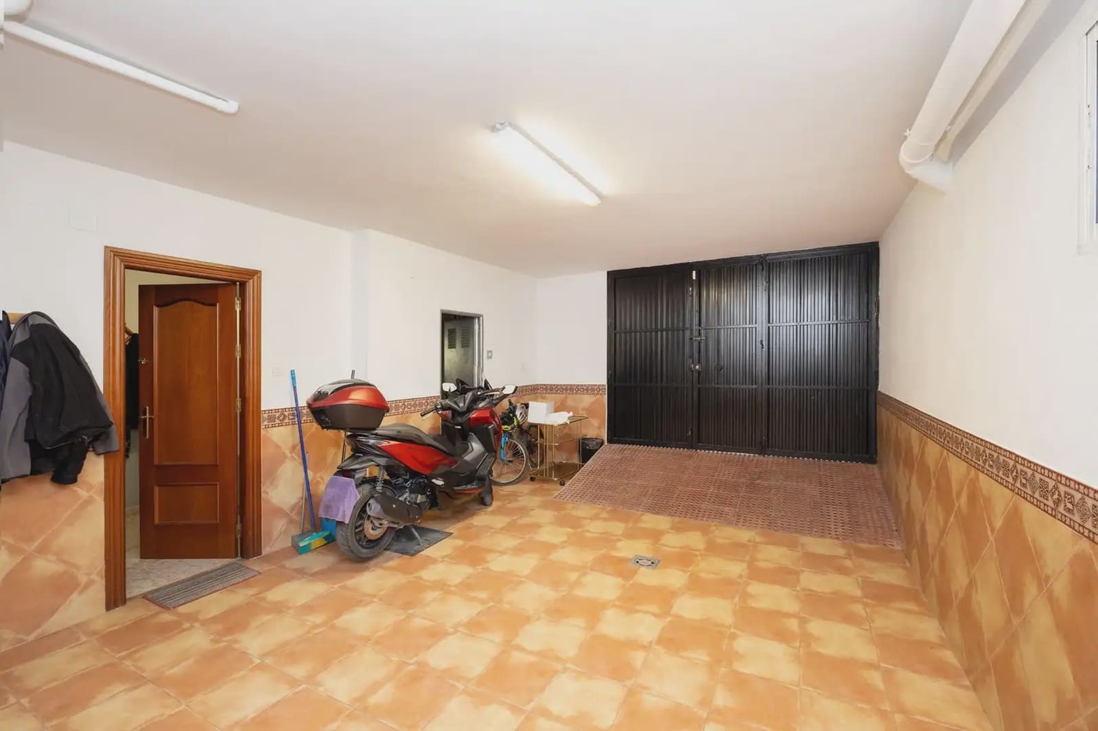 Moradia para venda em Cullar Vega com piscina garagem - 350 000 € (Ref: 9837689)