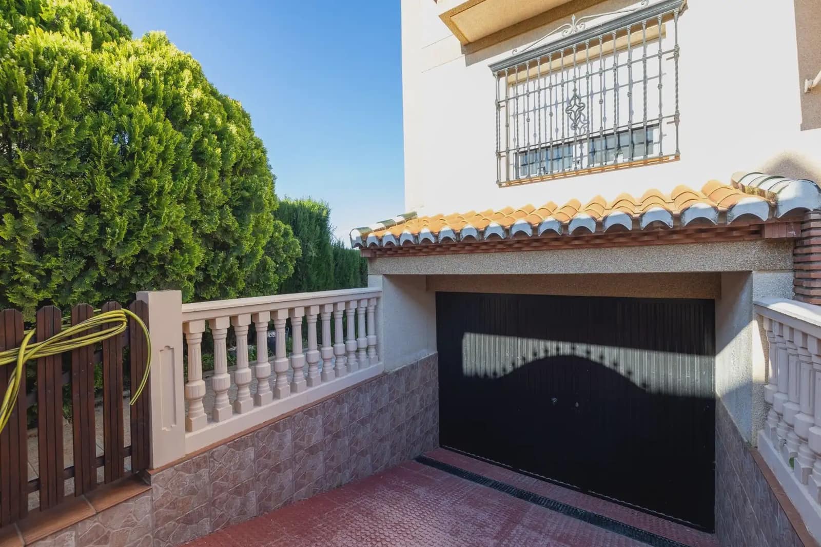 Moradia para venda em Cullar Vega com piscina garagem - 350 000 € (Ref: 9837689)