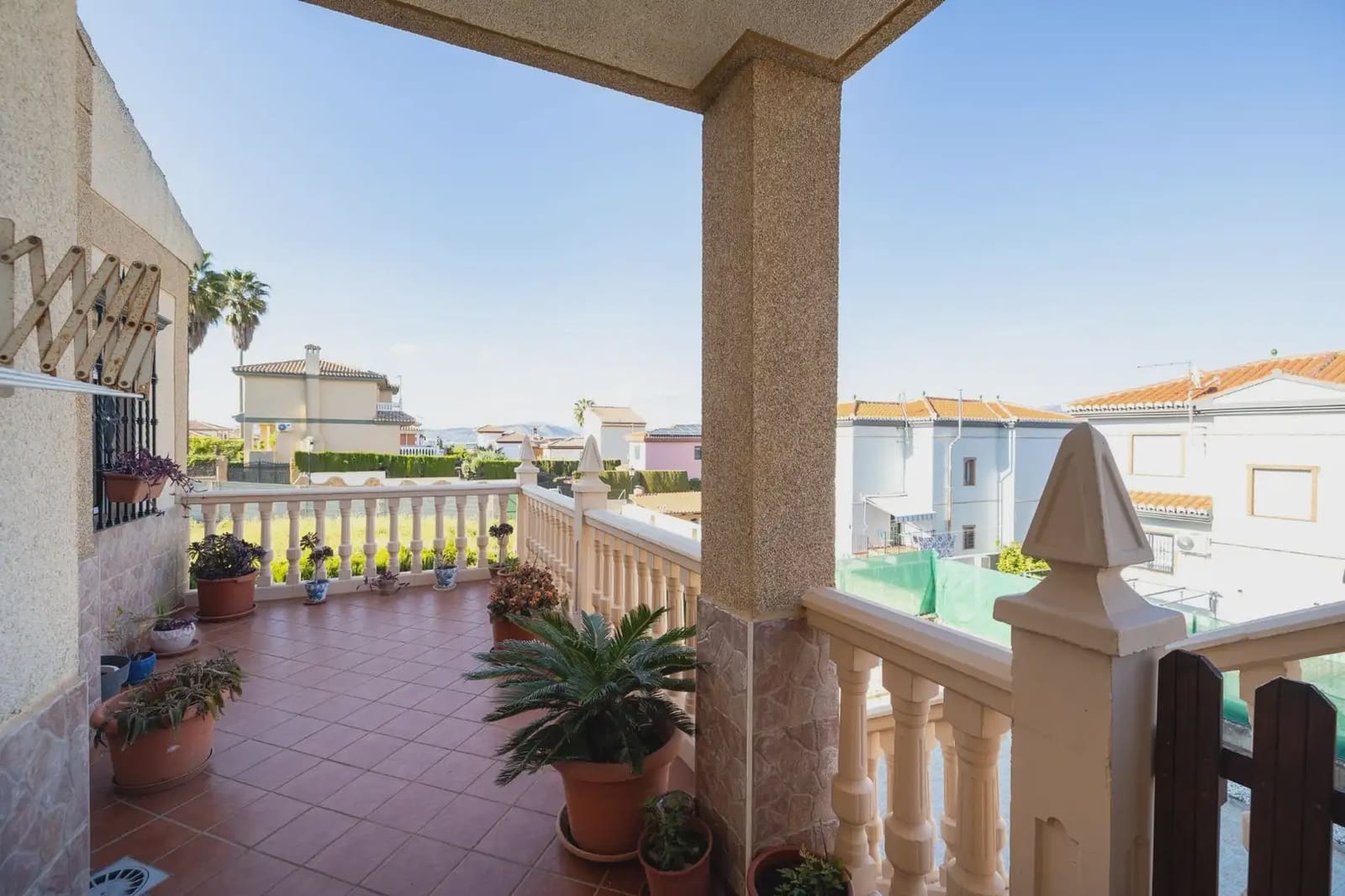 Moradia para venda em Cullar Vega com piscina garagem - 350 000 € (Ref: 9837689)