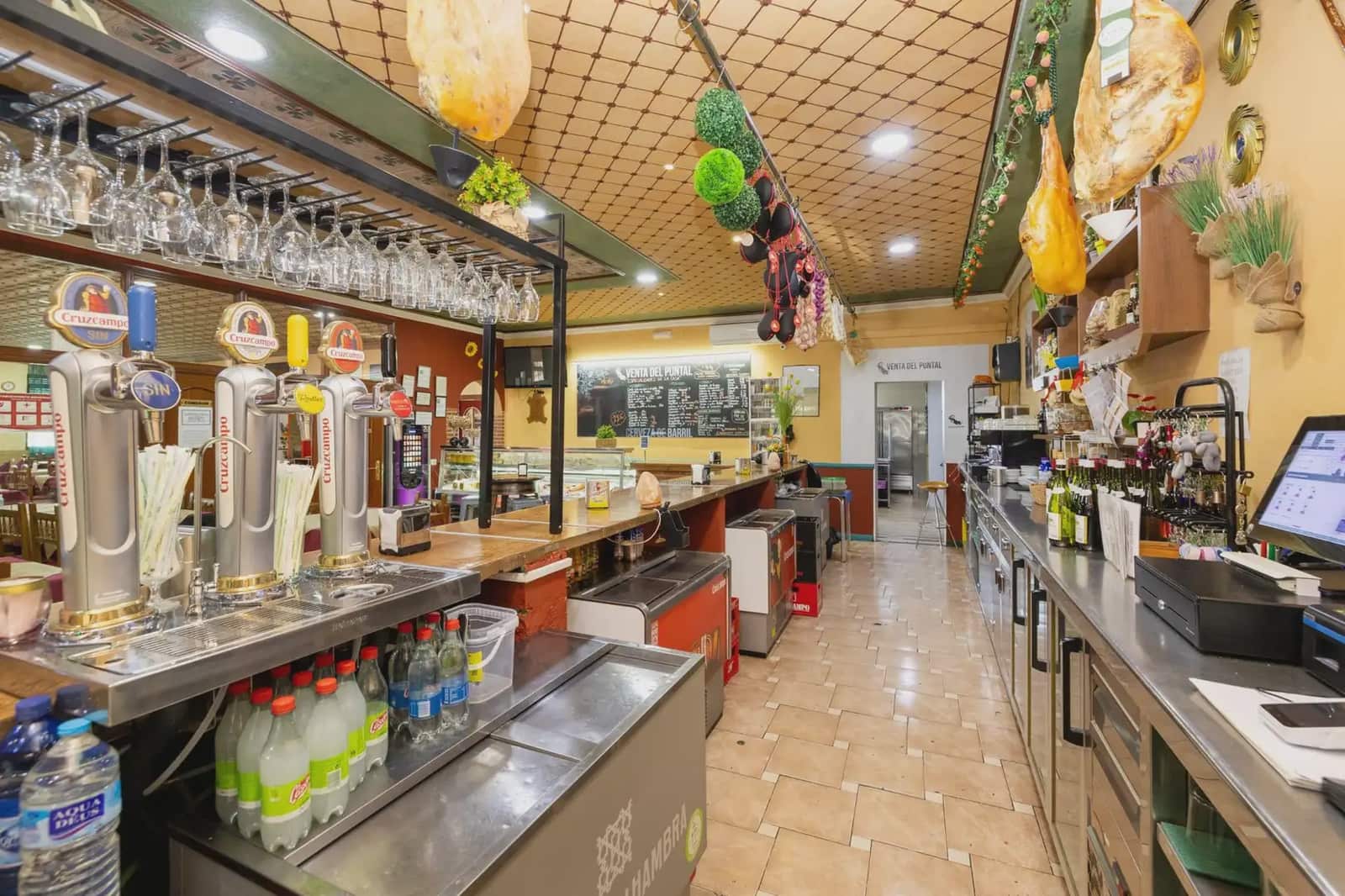 Gewerbe zu verkaufen in Gobernador - 950.000 € (Ref: 9837690)
