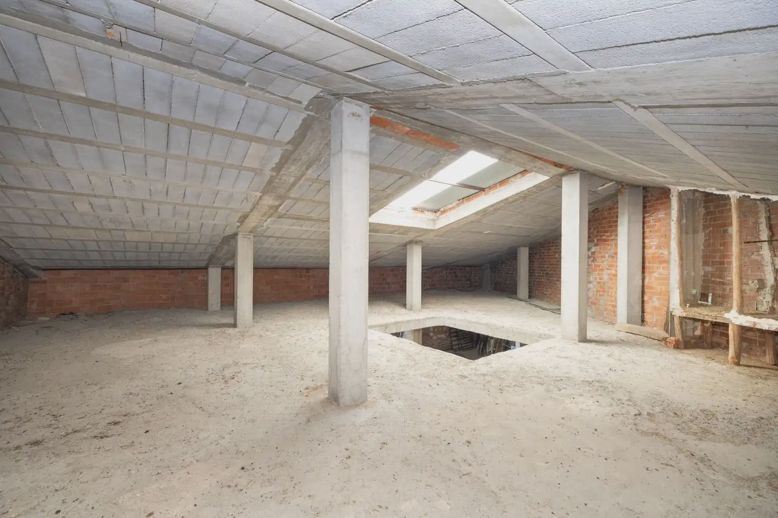 Gewerbe zu verkaufen in Gobernador - 950.000 € (Ref: 9837690)