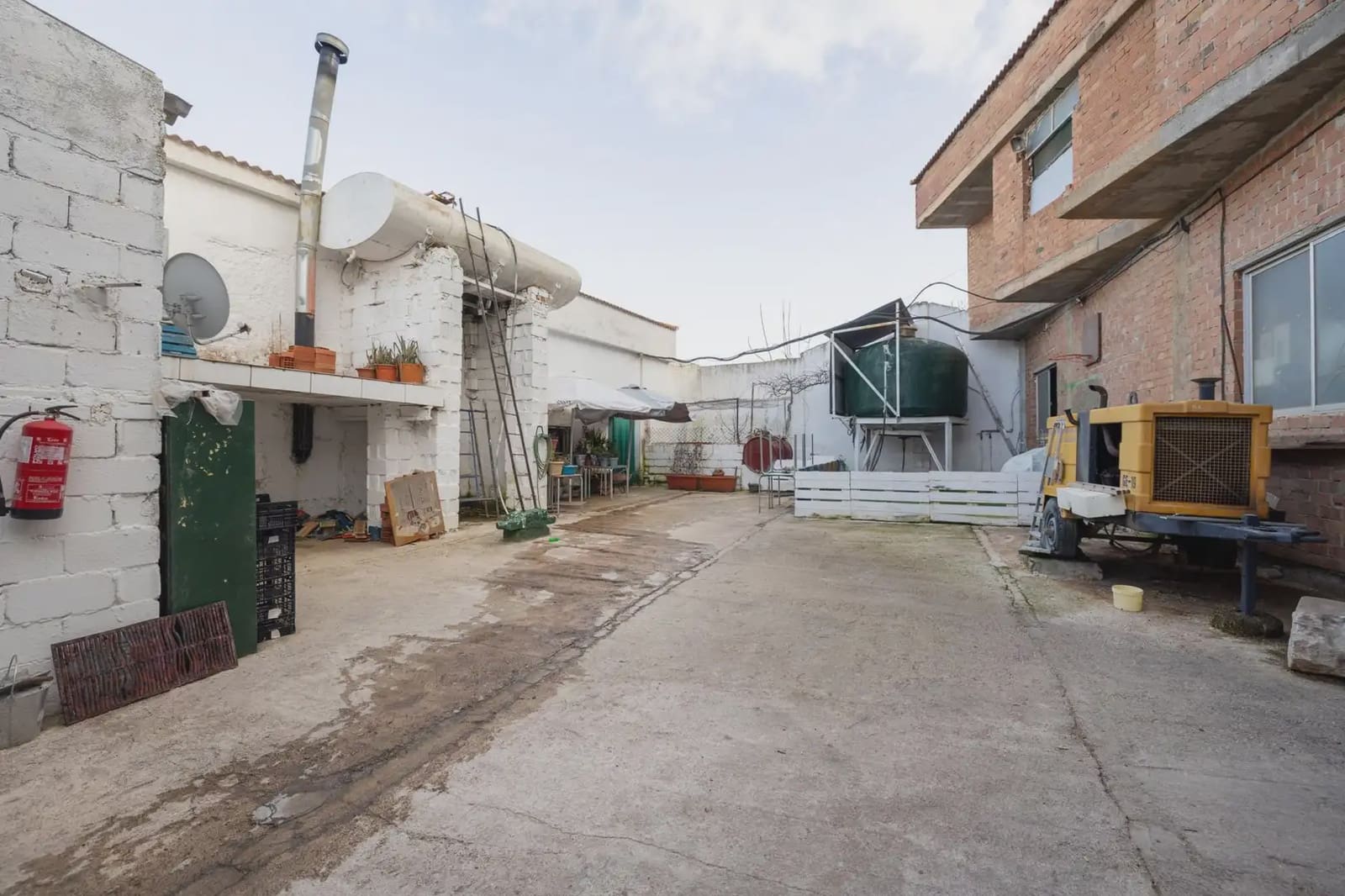 Gewerbe zu verkaufen in Gobernador - 950.000 € (Ref: 9837690)