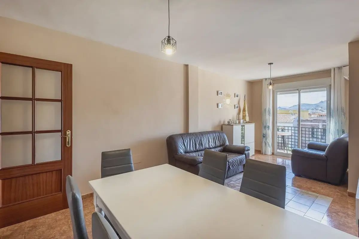 Lejlighed til salg i Atarfe med garage - € 169.000 (Ref: 9837691)