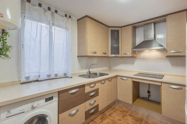 Lejlighed til salg i Atarfe med garage - € 169.000 (Ref: 9837691)