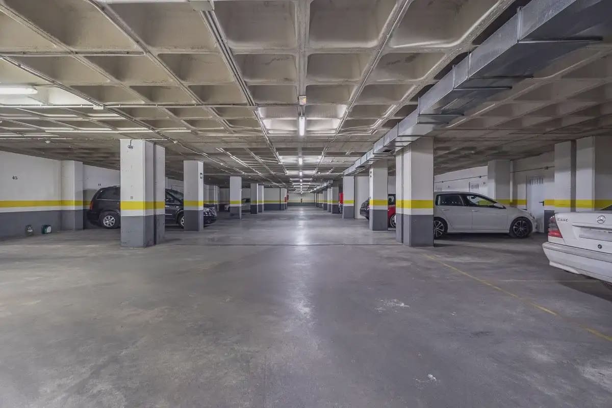 Garage for sale in Granada city - € 35,000 (Ref: 9837692)