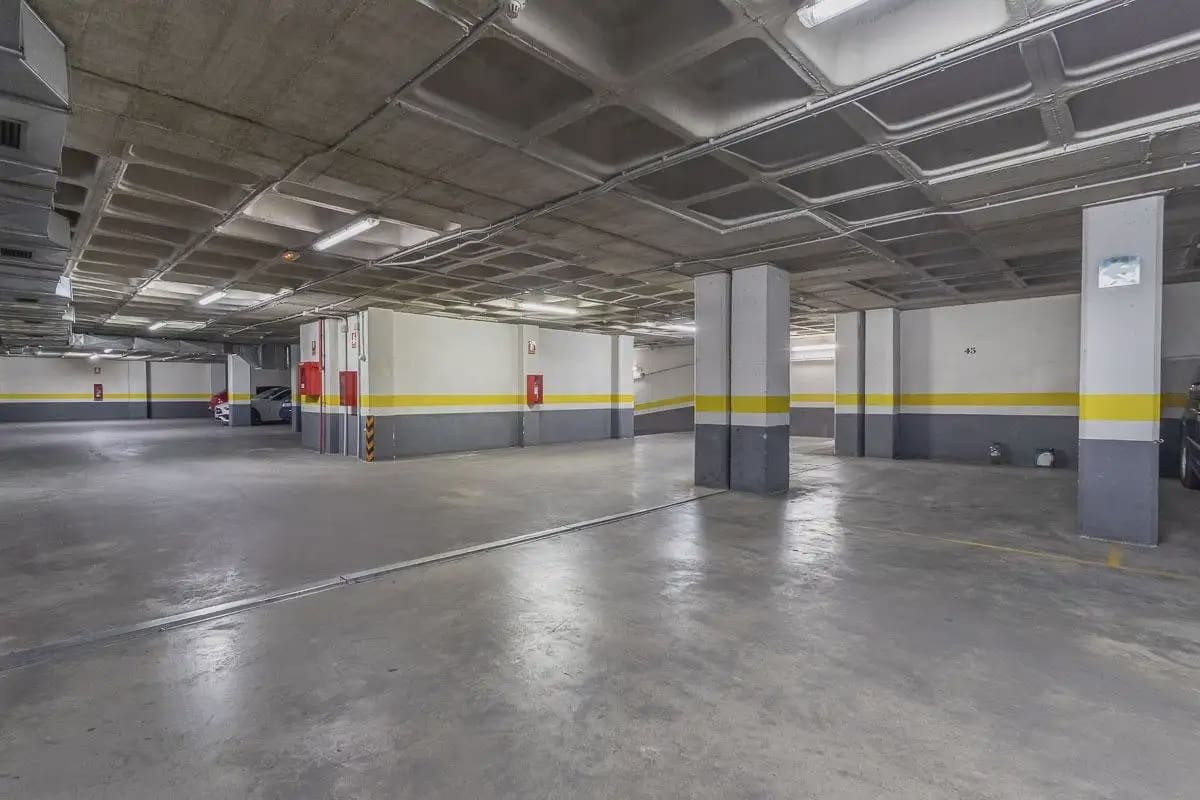 Garage for sale in Granada city - € 35,000 (Ref: 9837692)