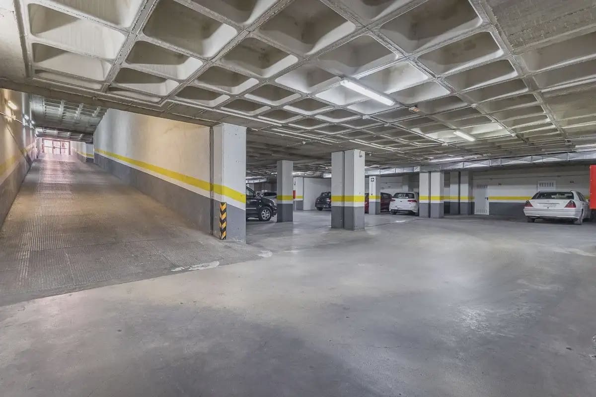 Garage for sale in Granada city - € 35,000 (Ref: 9837692)