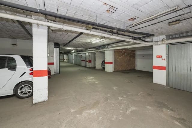 Garage for sale in Figares, Granada city - € 29,999 (Ref: 9837697)