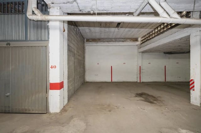 Garage for sale in Figares, Granada city - € 29,999 (Ref: 9837697)