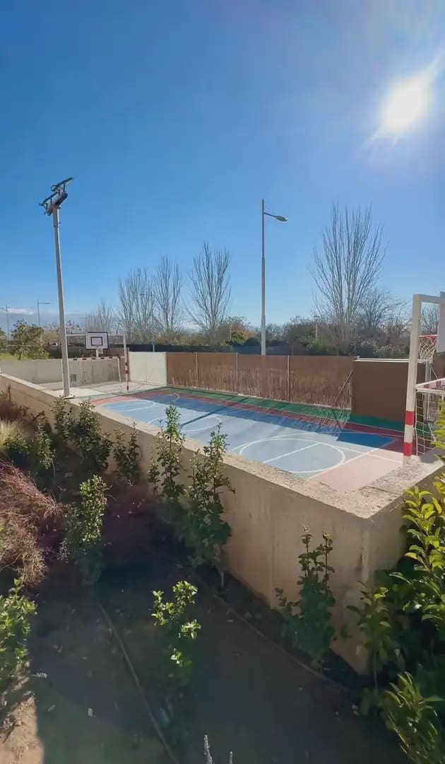 Piso de 2 habitaciones en Granada ciudad en alquiler con piscina garaje - 1.200 € (Ref: 9837698)