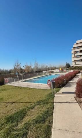 Piso de 2 habitaciones en Camino de Ronda - Rosaleda, Granada ciudad en alquiler con piscina garaje - 1.200 € (Ref: 9837698)