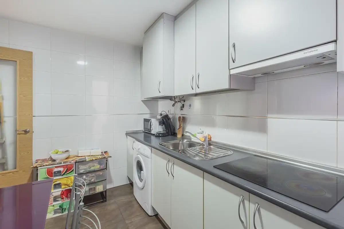 3 soveværelse Lejlighed til salg i Atarfe med garage - € 148.000 (Ref: 9838816)