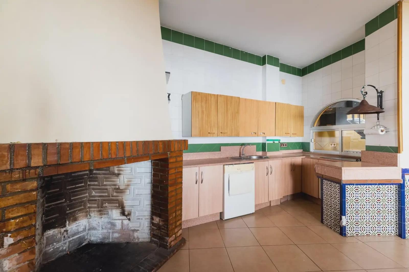5 bedroom Terraced Villa for sale in Santa Fe - € 137,500 (Ref: 9838817)