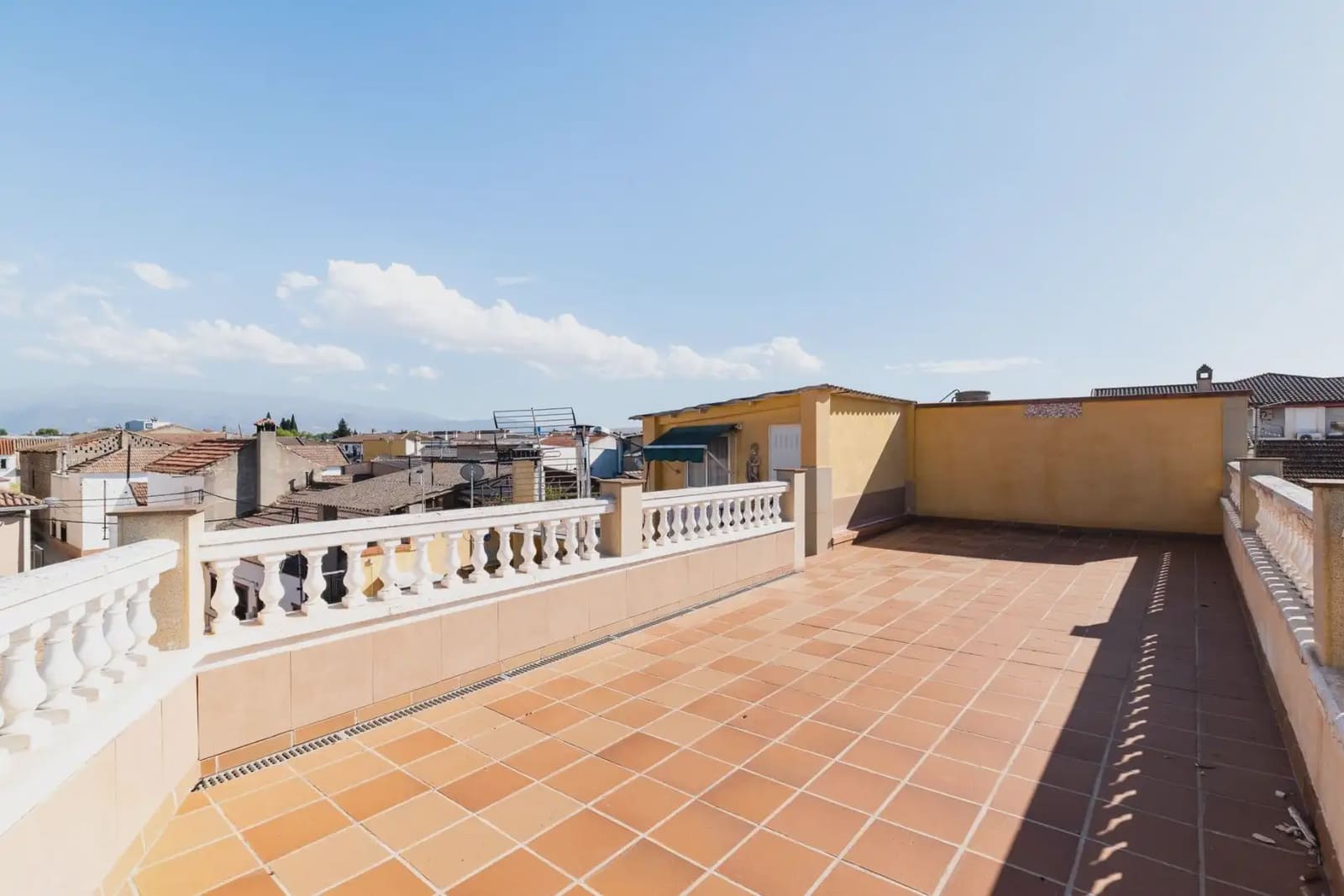 5 bedroom Terraced Villa for sale in Santa Fe - € 137,500 (Ref: 9838817)