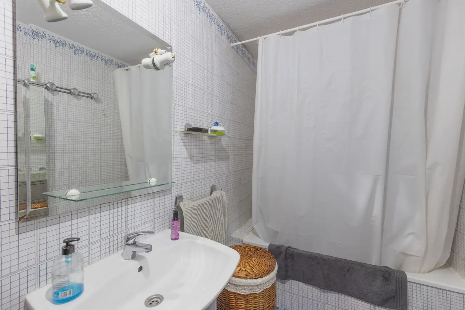 4 bedroom Terraced Villa for sale in Armilla with garage - € 227,999 (Ref: 9840023)