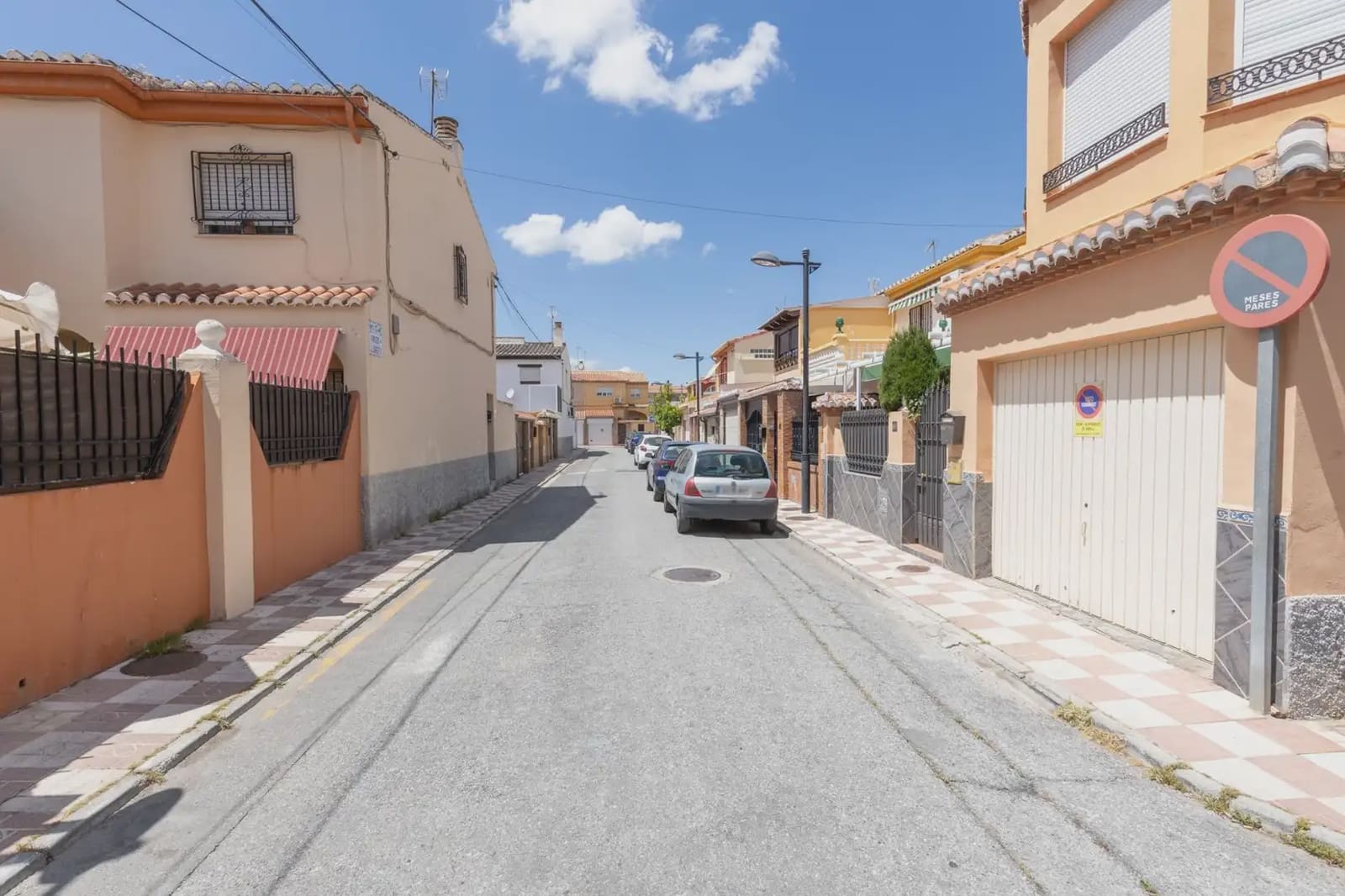 4 bedroom Terraced Villa for sale in Armilla with garage - € 227,999 (Ref: 9840023)