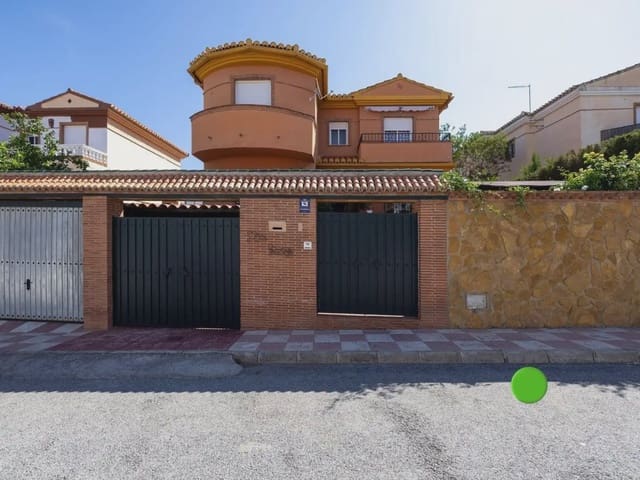 5 soveværelse Villa til salg i Cúllar Vega med swimmingpool garage - € 329.000 (Ref: 9841923)