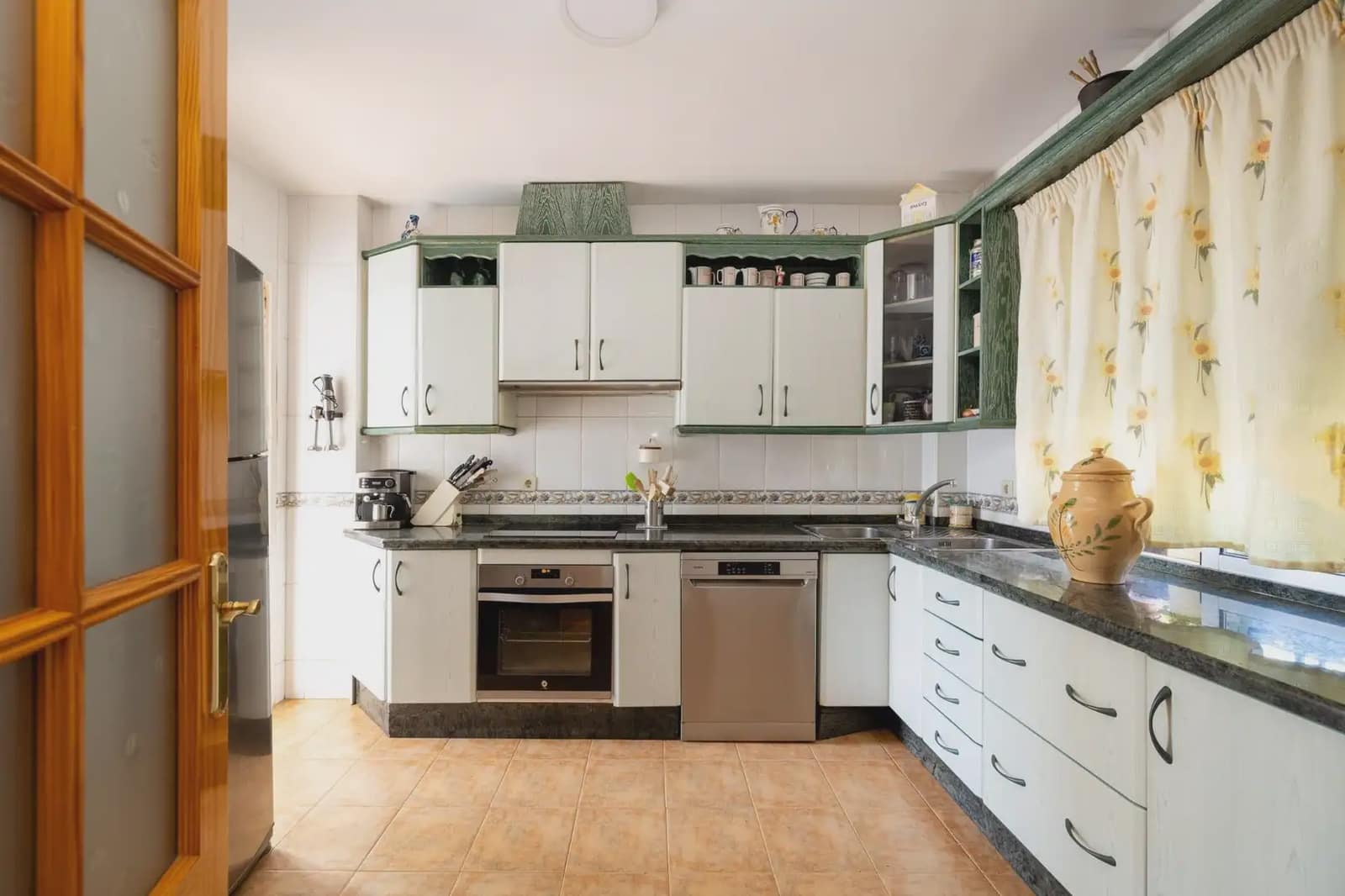 5 bedroom Villa for sale in Cullar Vega with pool garage - € 329,000 (Ref: 9841923)