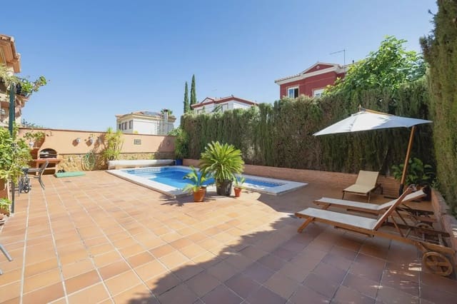 5 soveværelse Villa til salg i Cúllar Vega med swimmingpool garage - € 329.000 (Ref: 9841923)