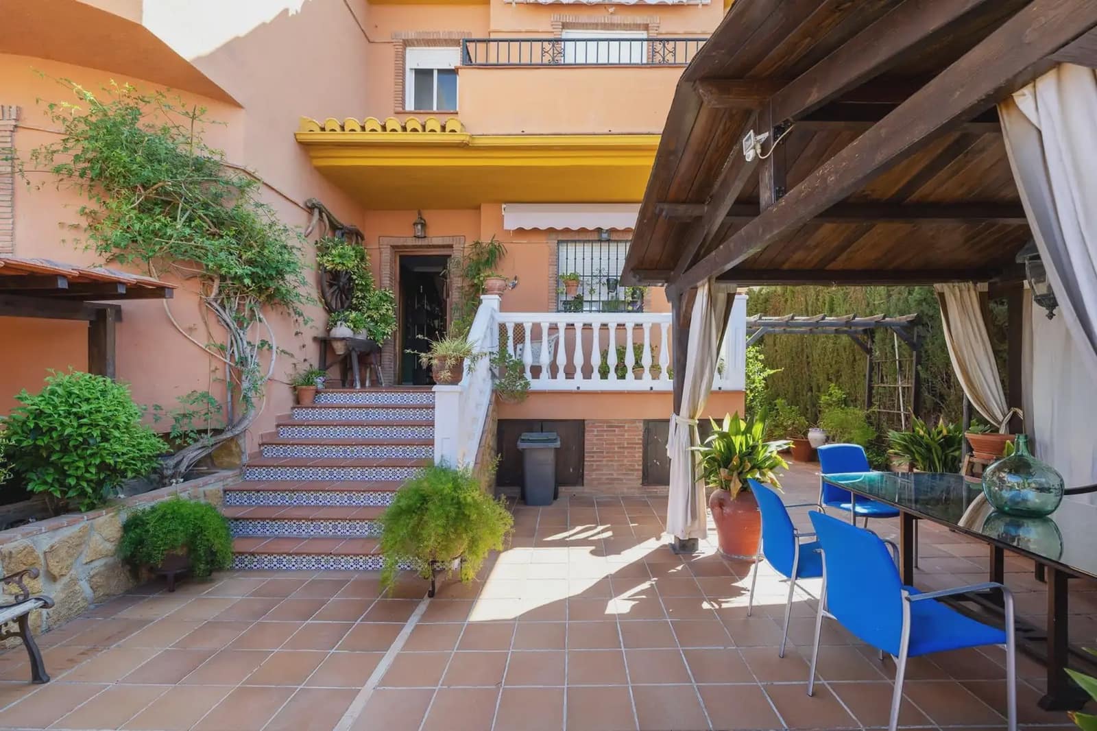 5 bedroom Villa for sale in Cullar Vega with pool garage - € 329,000 (Ref: 9841923)