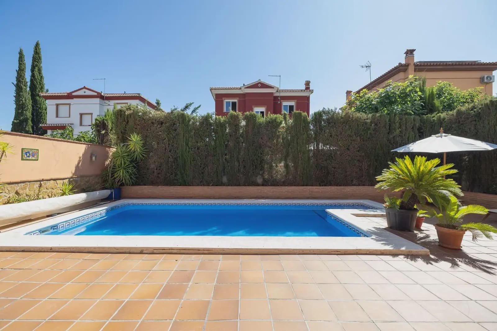 5 bedroom Villa for sale in Cullar Vega with pool garage - € 329,000 (Ref: 9841923)