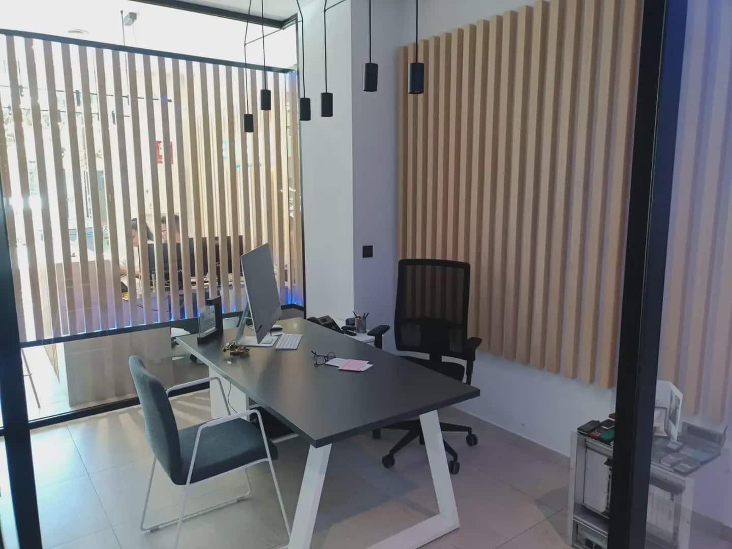 Commercial for rent in Granada city - € 3,200 (Ref: 9844377)
