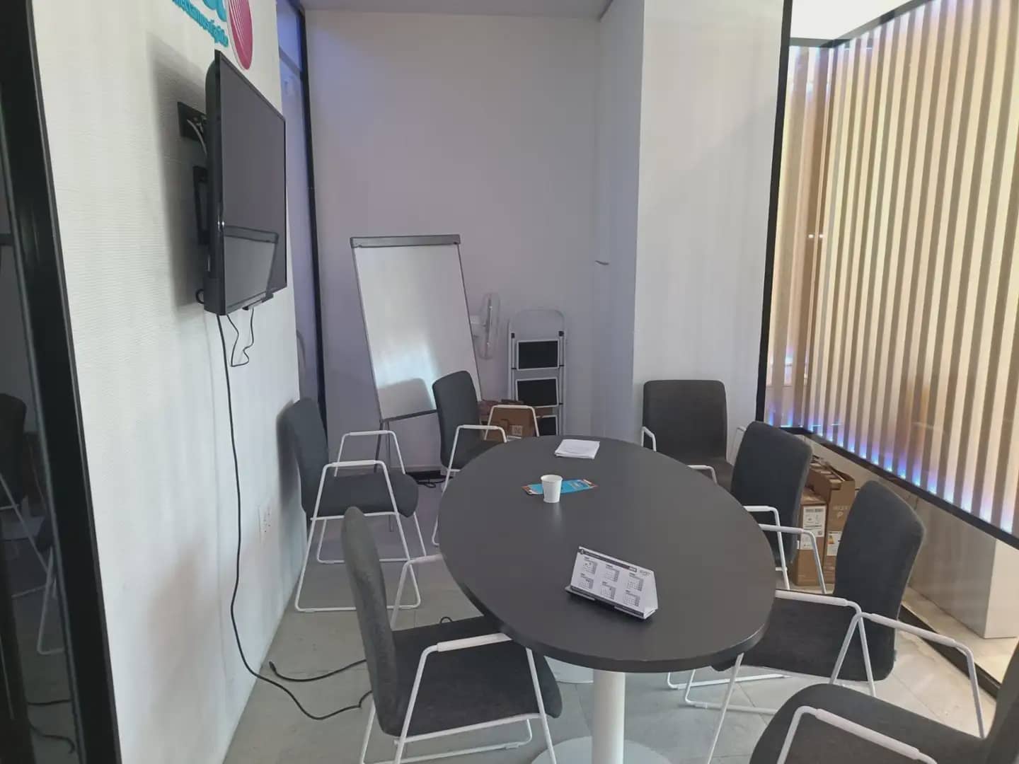 Commercial for rent in Granada city - € 3,200 (Ref: 9844377)