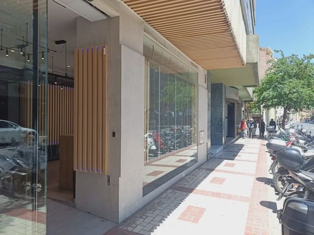 Commercieel te huur in Figares, Granada stad - € 3.200 (Ref: 9844377)