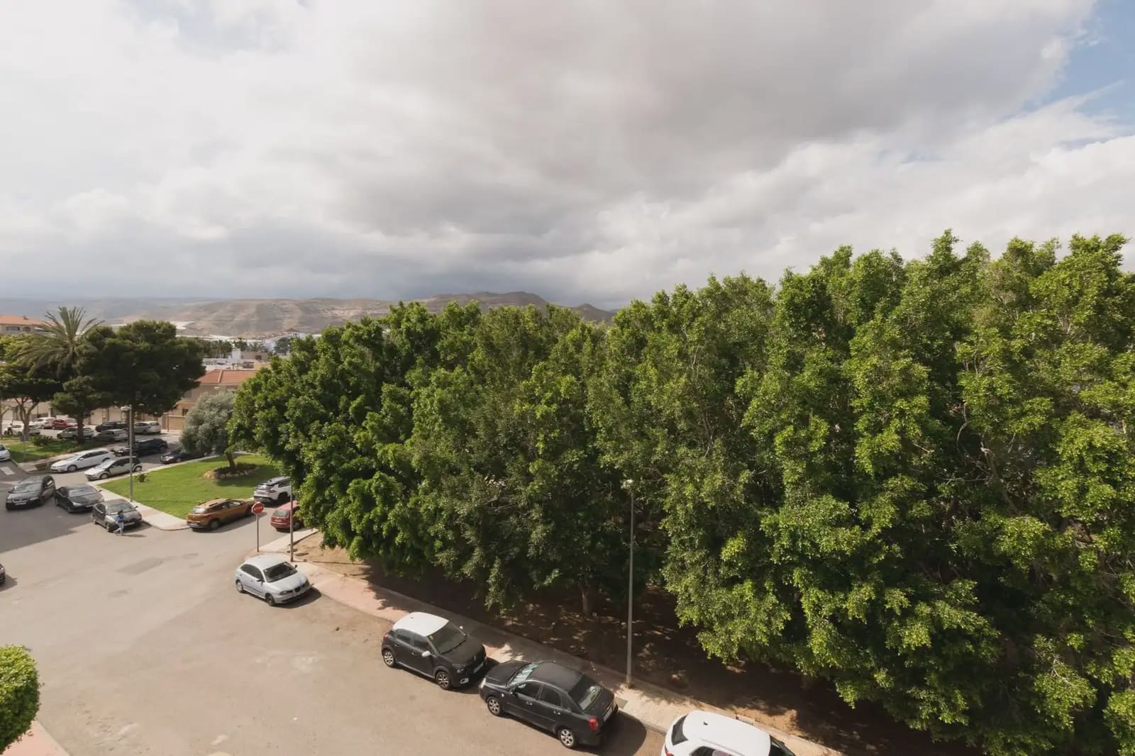 2 bedroom Flat for sale in Roquetas de Mar with garage - € 125,000 (Ref: 9848104)
