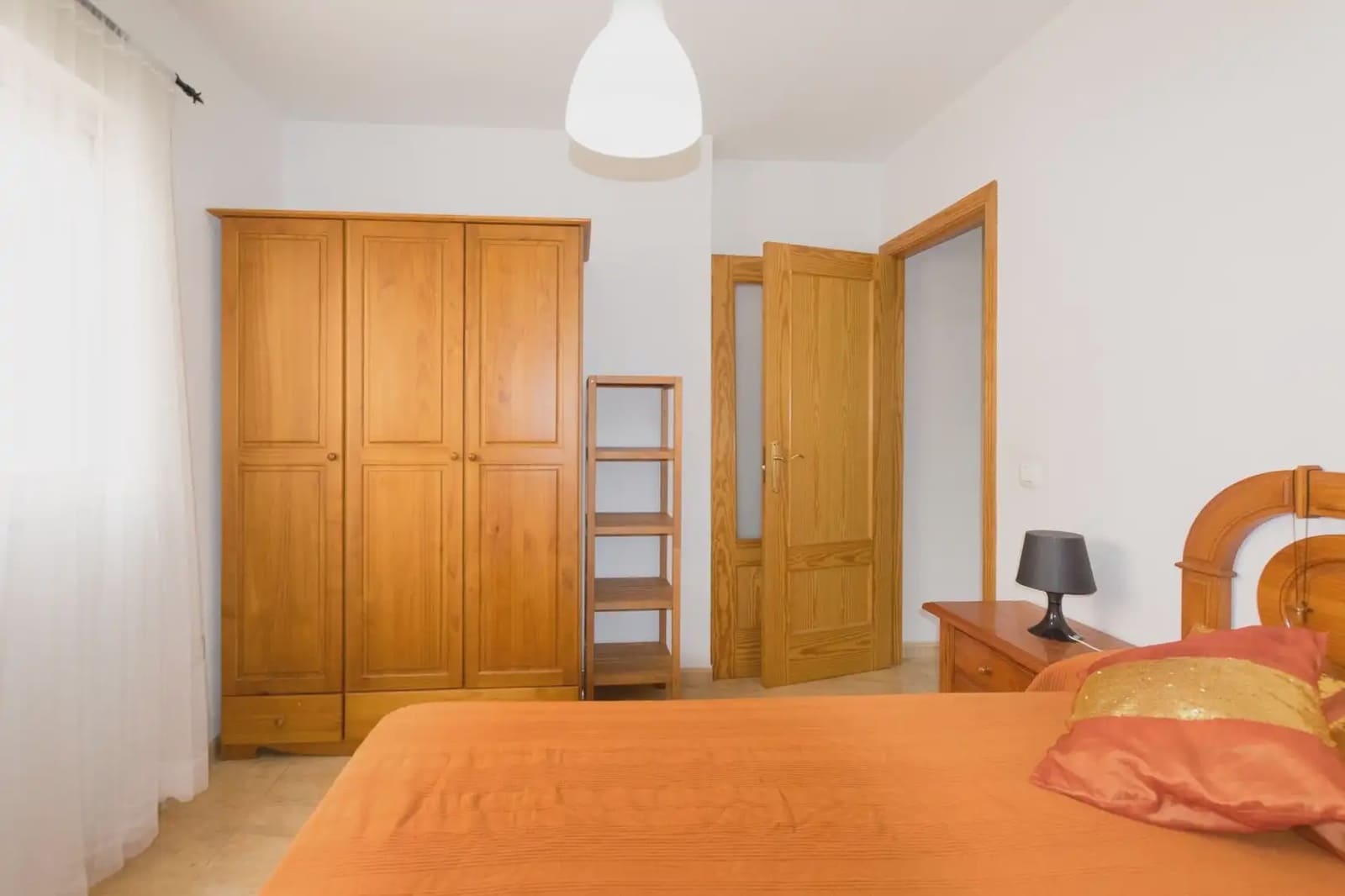 2 bedroom Flat for sale in Roquetas de Mar with garage - € 125,000 (Ref: 9848104)