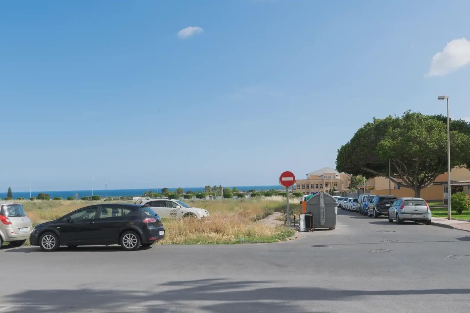 2 bedroom Flat for sale in Roquetas de Mar with garage - € 125,000 (Ref: 9848104)