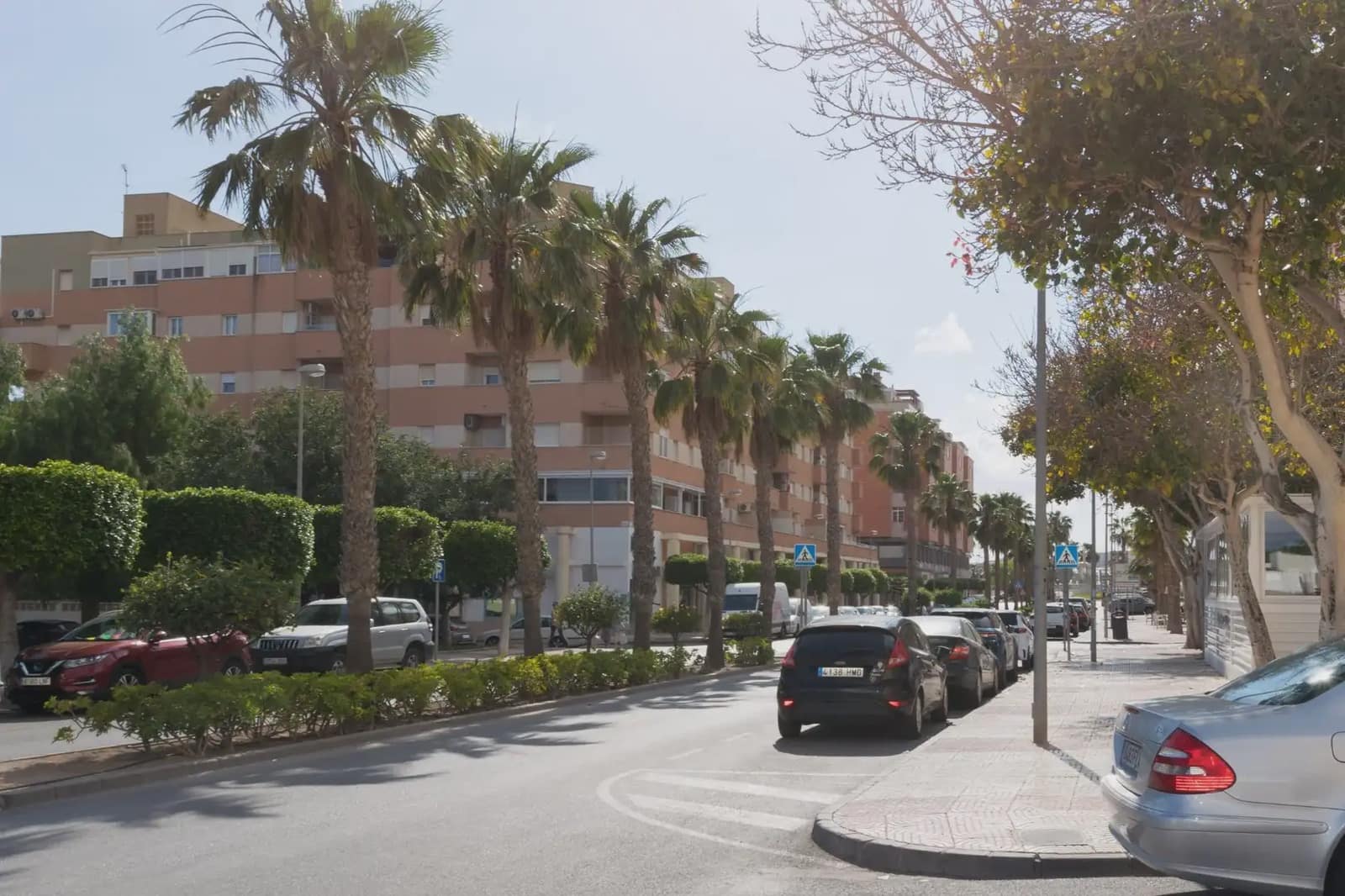 2 bedroom Flat for sale in Roquetas de Mar with garage - € 125,000 (Ref: 9848104)