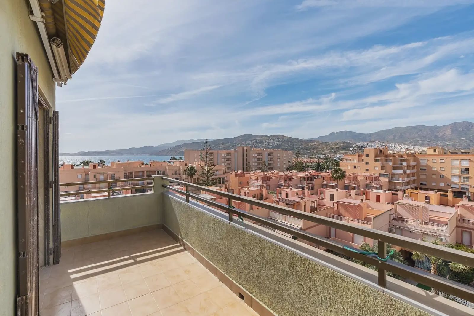 2 bedroom Flat for sale in Salobrena with pool - € 260,000 (Ref: 9848105)