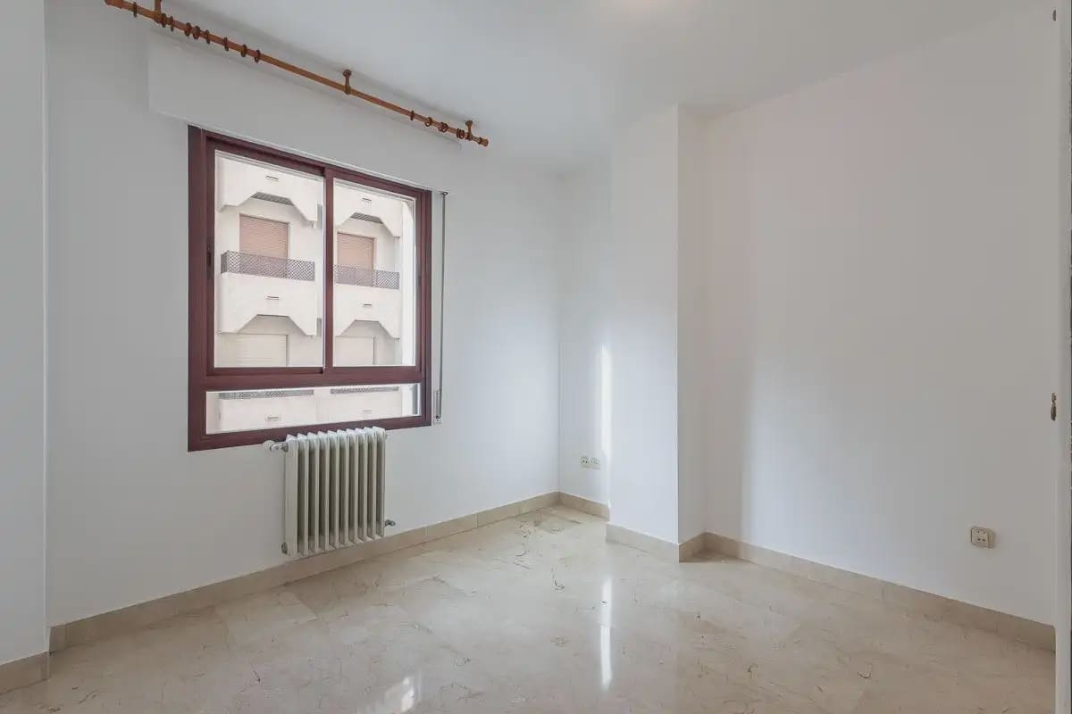 2 Zimmer Wohnung zu vermieten in Granada Stadt mit Garage - 800 € (Ref: 9848106)