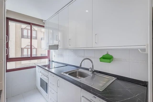 2 Zimmer Wohnung zu vermieten in Centro - Sagrario, Granada Stadt mit Garage - 800 € (Ref: 9848106)