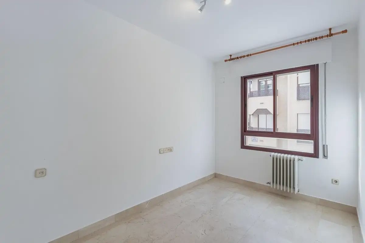 2 Zimmer Wohnung zu vermieten in Granada Stadt mit Garage - 800 € (Ref: 9848106)