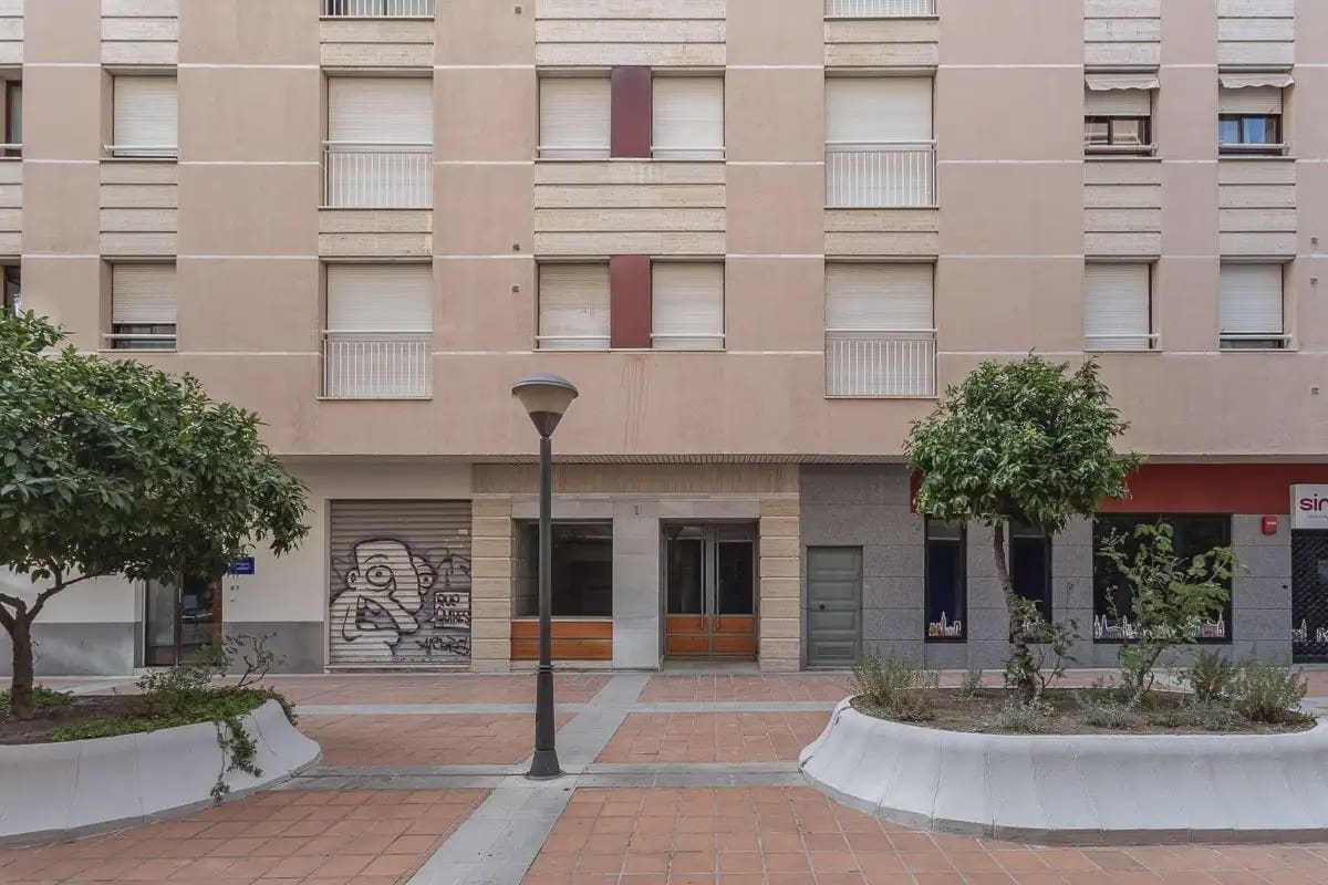 2 Zimmer Wohnung zu vermieten in Granada Stadt mit Garage - 800 € (Ref: 9848106)