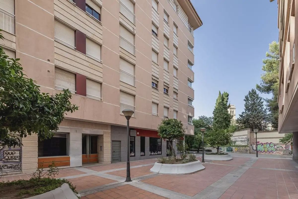 2 Zimmer Wohnung zu vermieten in Granada Stadt mit Garage - 800 € (Ref: 9848106)