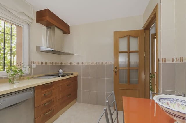 5 slaapkamer Villa te koop in Gójar met zwembad garage - € 360.000 (Ref: 9848107)