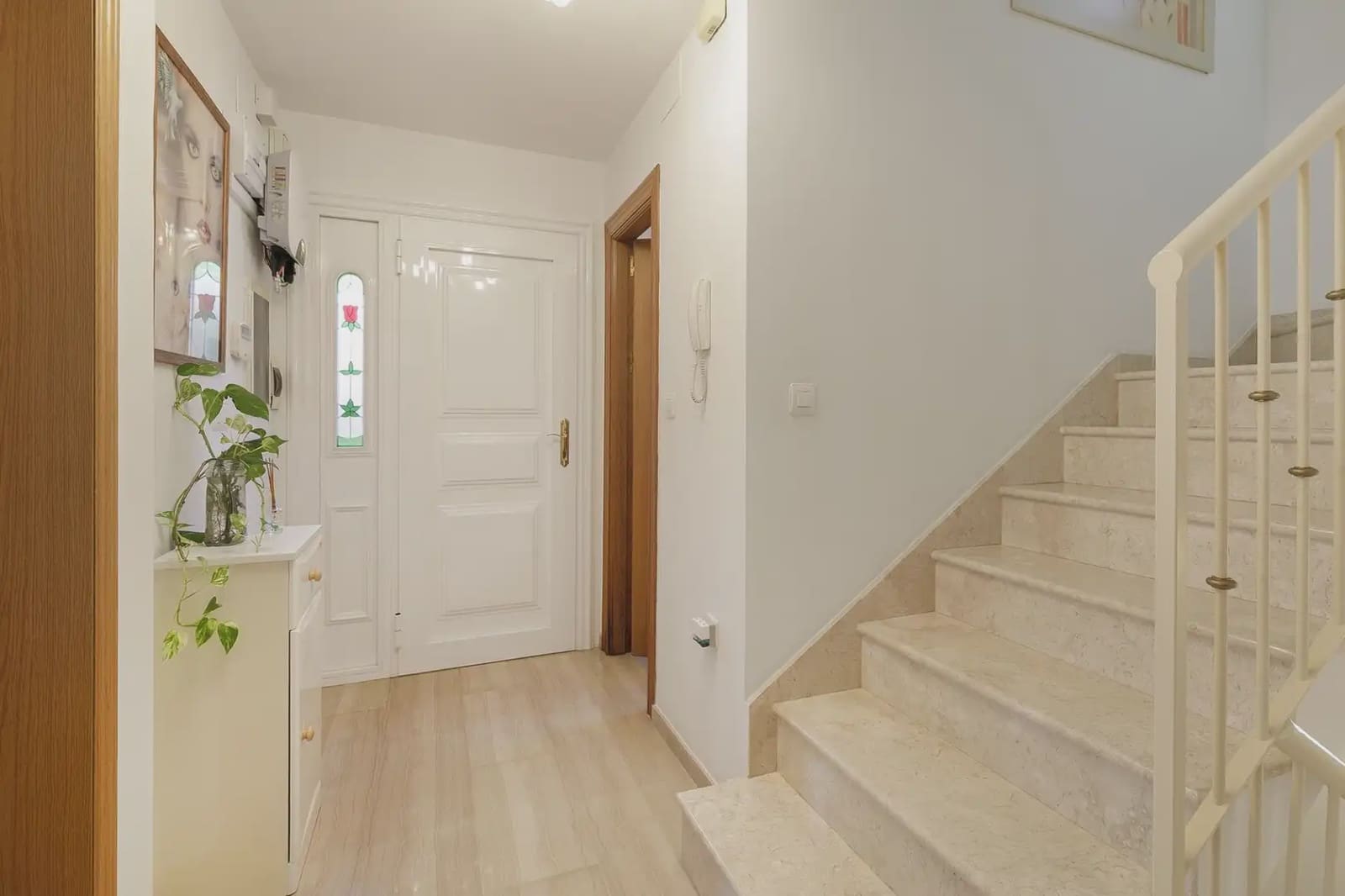 5 bedroom Villa for sale in Gojar with pool garage - € 360,000 (Ref: 9848107)