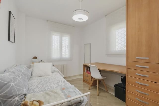 5 slaapkamer Villa te koop in Gójar met zwembad garage - € 360.000 (Ref: 9848107)