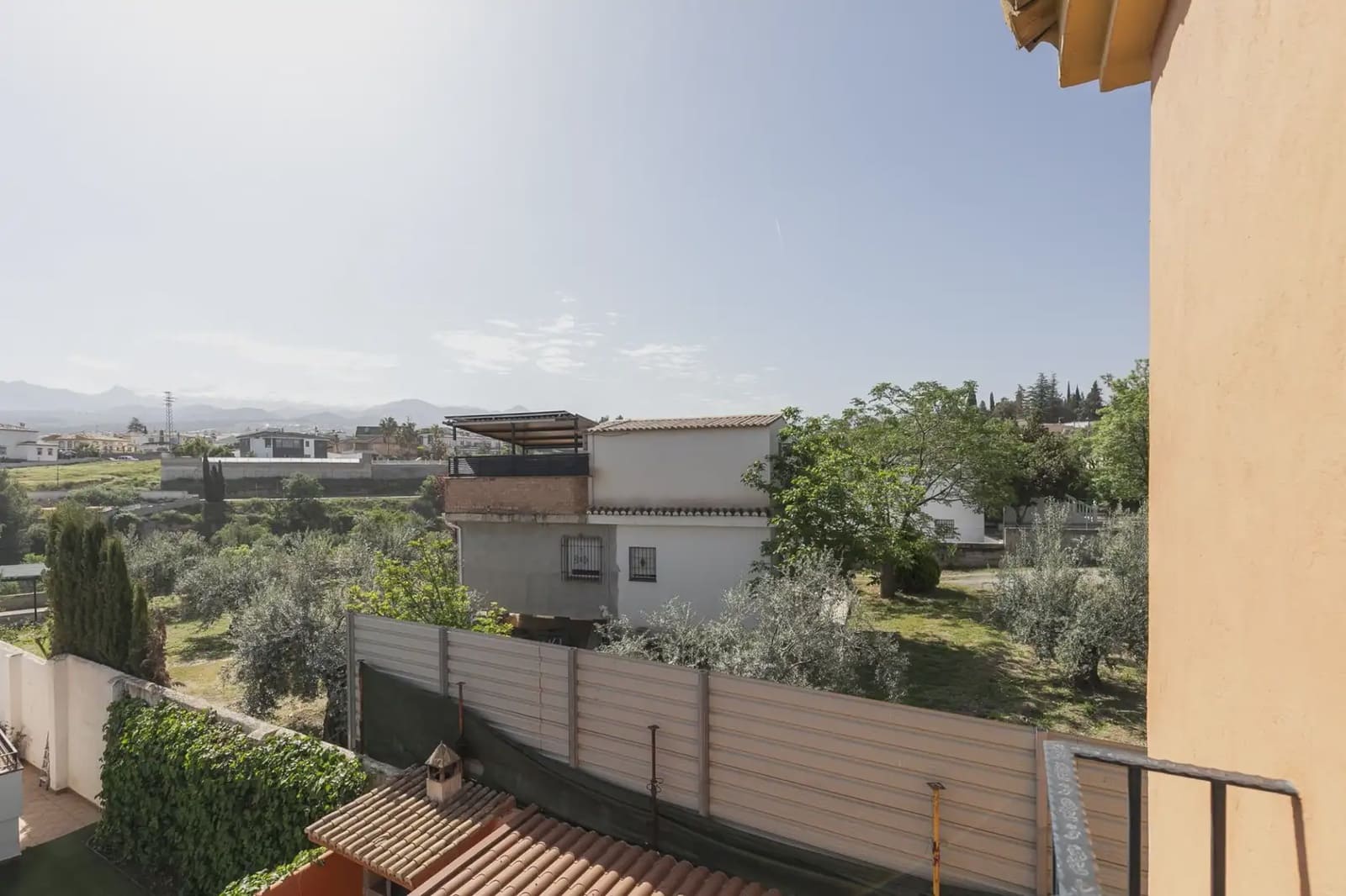 5 bedroom Villa for sale in Gojar with pool garage - € 360,000 (Ref: 9848107)