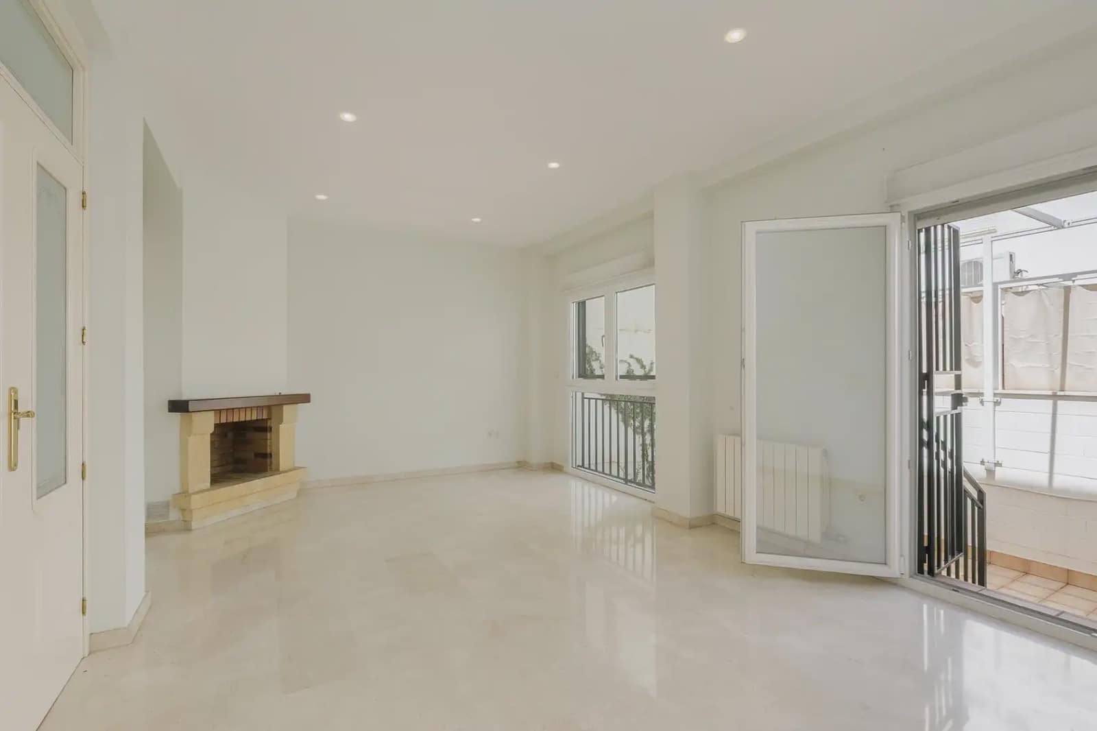 4 slaapkamer Huis te koop in Armilla met garage - € 349.000 (Ref: 9848108)